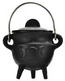 Triple Moon cast iron cauldron w/ lid 2 3/4"