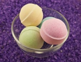 Bewitched Body Bath Bomb - Power Of Wealth & Prosperity